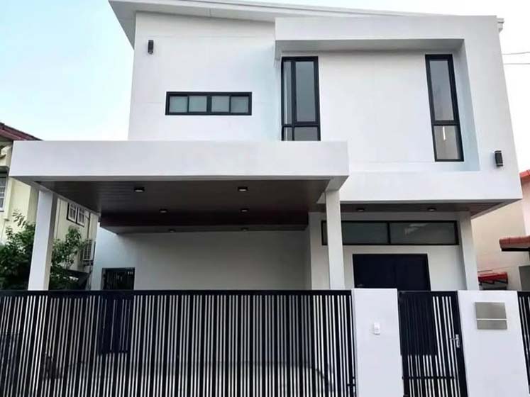 House with Shared Pool for rent in Bangnatrad